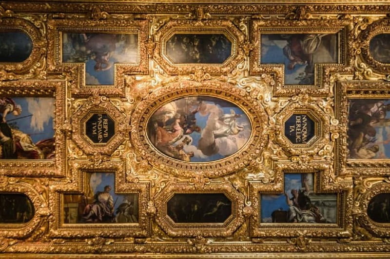Venice: Doge Palace Guided Tour & Secret Itineraries Option - Getting there: short walks, tight spaces, and the bag rule