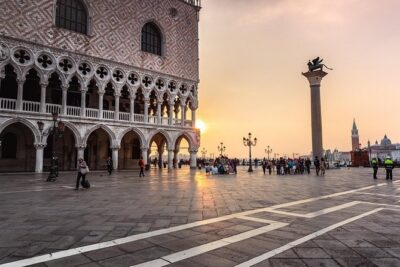 Venice: Doge's Palace and St. Mark's Basilica Guided Tour - Meeting Point at Doge’s Palace: Easy to Find, Still Show Up Early