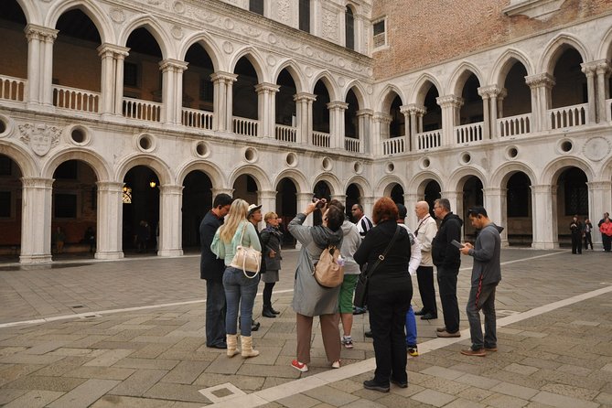 Venice Doge's Palace & Prisons Tour - Headsets, group size, and pace: making a 2-hour tour work