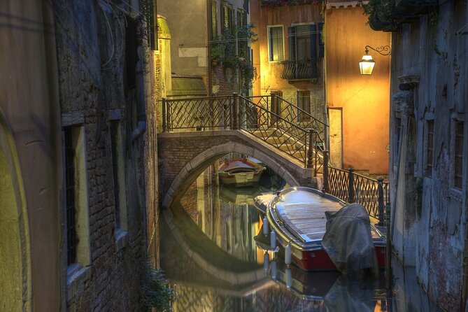 Venice Ghost Stories, Legends and Anecdotes Tour - The Bovolo Staircase stop: Contarini Palace and the snails’ spiral