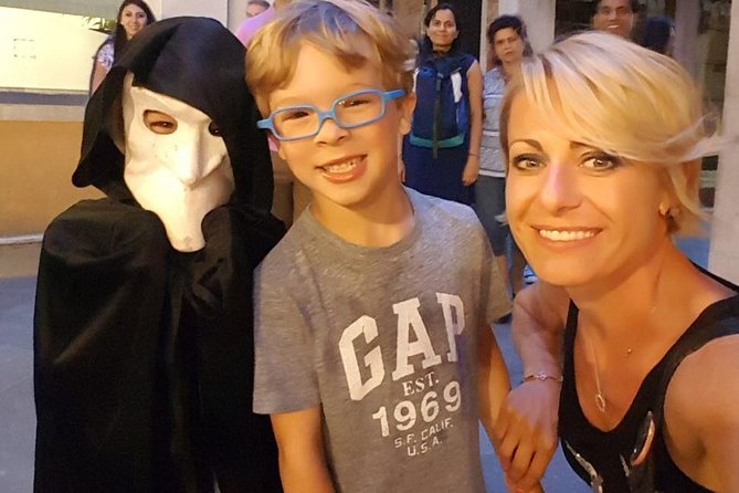 Venice Ghost Stories, Legends and Anecdotes Tour - Campo San Beneto: the butcher-family stories