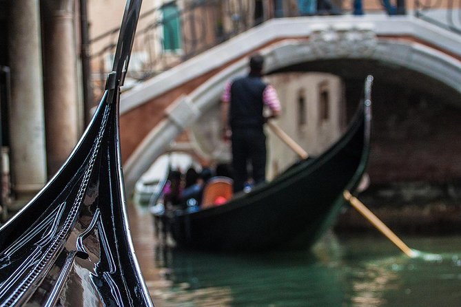 Venice Gondola Experience - What a shared gondola ride in Venice really delivers