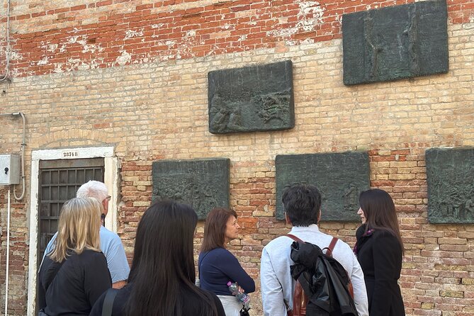 Venice Jewish Ghetto and Cannaregio Food, Wine, Sightseeing Tour - Timing, Walking, and Night Lighting: The Real-World Considerations