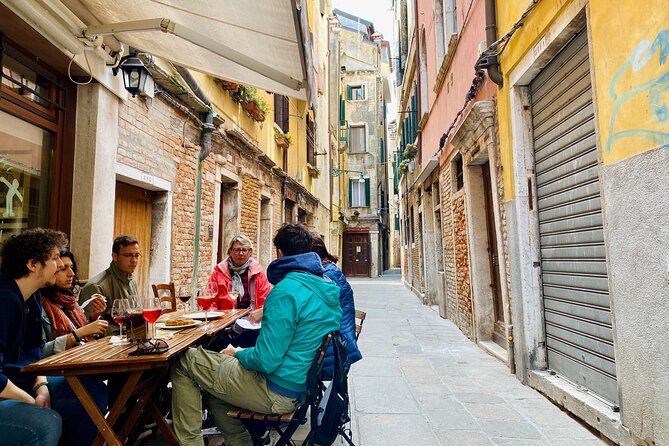 Venice Jewish Ghetto and Cannaregio Food, Wine, Sightseeing Tour - Wine in Cannaregio: Easy Sips, Local Culture