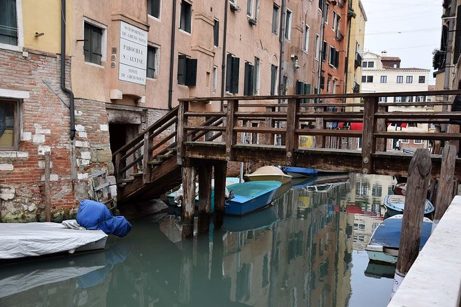 Venice: Jewish Ghetto Walking Tour with Synagogues Visit - Starting at Campo di Ghetto Nuovo: Don’t Lose Time Before You Begin