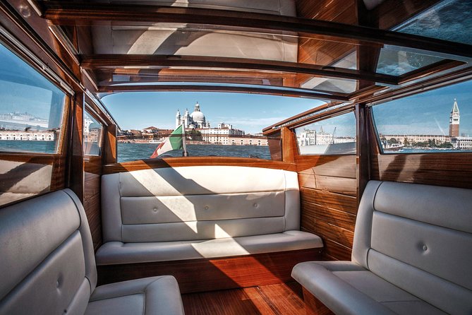Venice Marco Polo Airport Private Arrival Transfer via Motorboat - Your two options: quick escort vs full-service help to the hotel door
