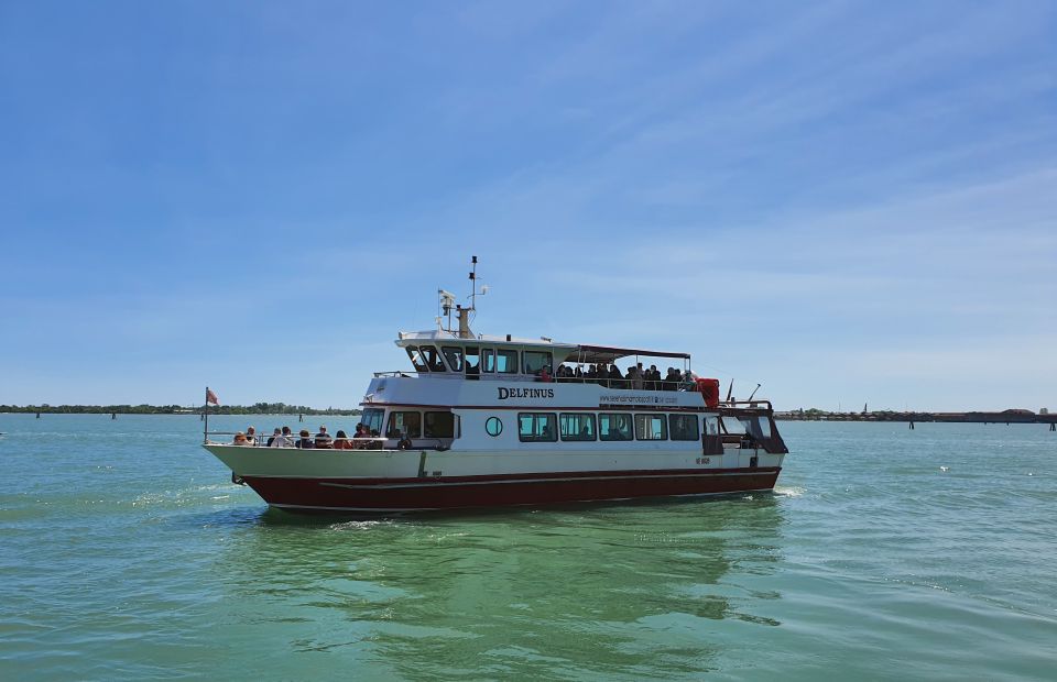 Venice: Murano & Burano Panoramic Boat Tour w/ Glassblowing - Murano Glassblowing: What You Actually See in the Factory