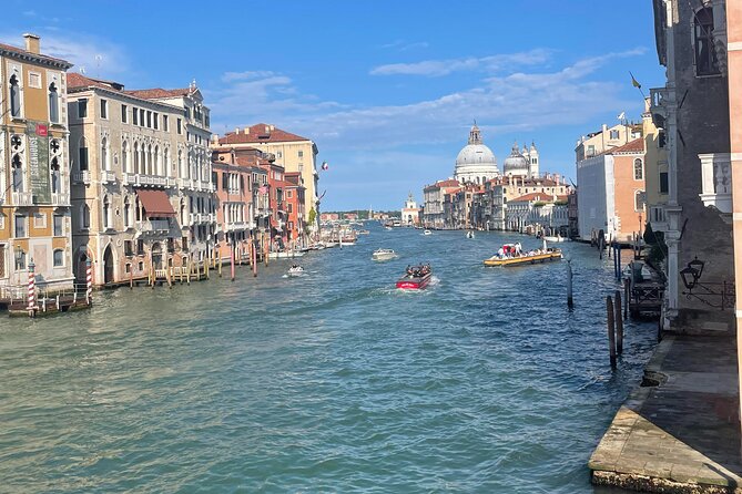 Venice Must See Attractions Walking Tour With A Guide - Basilica di Santa Maria Gloriosa dei Frari: art you can actually picture
