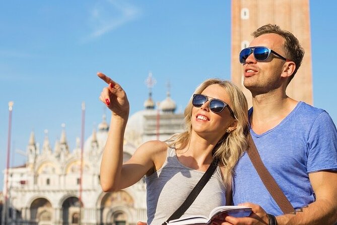 Venice Must See Attractions Walking Tour With A Guide - Meeting at Campo S. Luca and getting your bearings fast