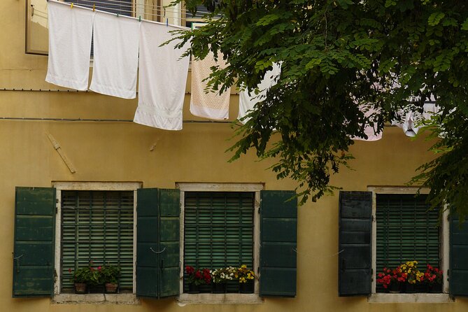 Venice Photography Walking Tour with Private Guide - “Off-the-beaten-path” feels real here, not staged