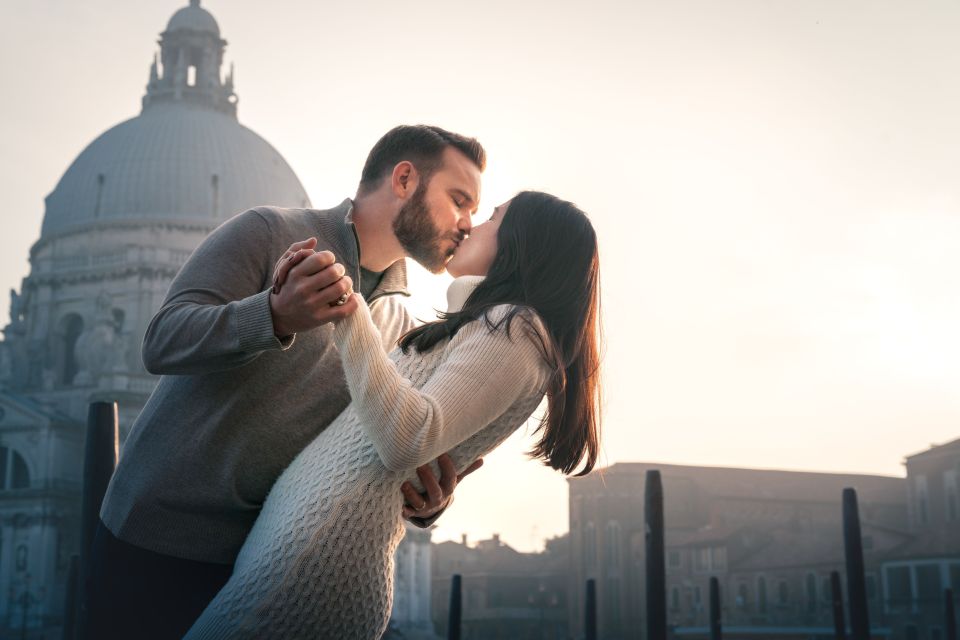 Venice: Private Gondola Ride with Photo Shoot - Your Gondola Time: More Than a Standard Canal Cruise