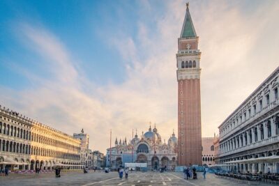 Venice Saint Mark's Basilica afternoon guided tour - Entering the Basilica: Skip the Line, Keep Your Eyes Up