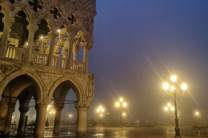 Venice- Saint Mark's Basilica Exclusive Night Tour - Your guide, headsets, and how to actually hear the stories