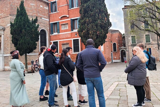 Venice Sightseeing Small Group Walking Tour with a Local Guide - Crossing toward San Zanipolo: Venice doges and the city-state mindset