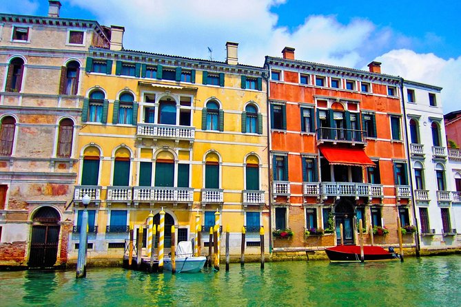 Venice Sightseeing Walking Tour for Kids and Families - First Stop: San Zaccaria Meeting Point and a Quieter Venice Start