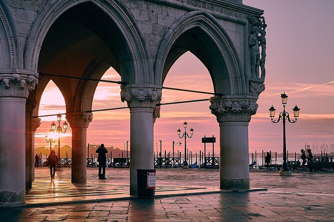 Venice Sightseeing Walking Tour for Kids and Families - Interactive Games, Quizzes, and the Treasure Hunt (Why It Works)