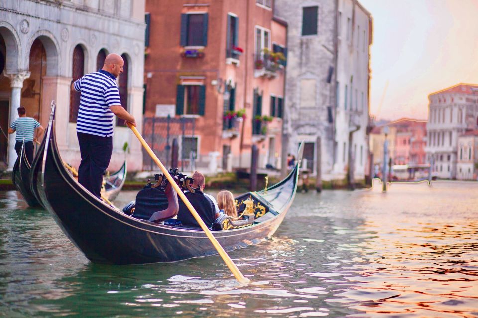 Venice: St. Mark's Basilica and Gondola Morning Tour - Dress code and what you can’t bring: Venice basics that matter here