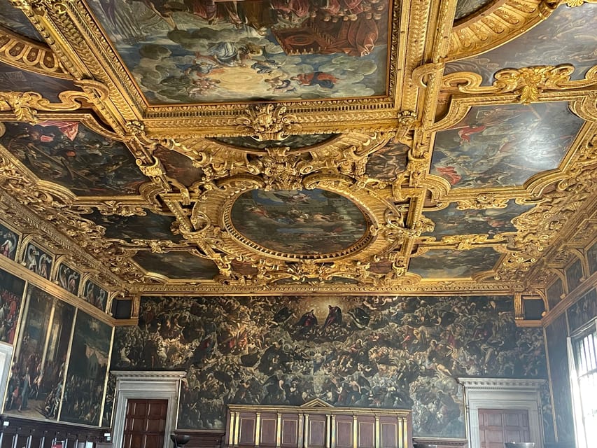 Venice: St. Mark's Basilica & Doge's Palace Tour with Ticket - Bridge of Sighs: The 10-Minute Stop With Real Atmosphere