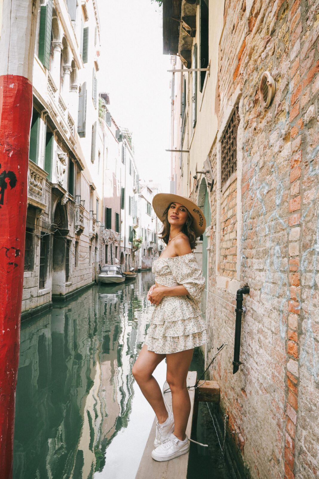 Venice: St. Mark's Basilica & Doge's Palace Tour with Ticket - Start at St Mark’s Square: The Meeting Point and First Walk