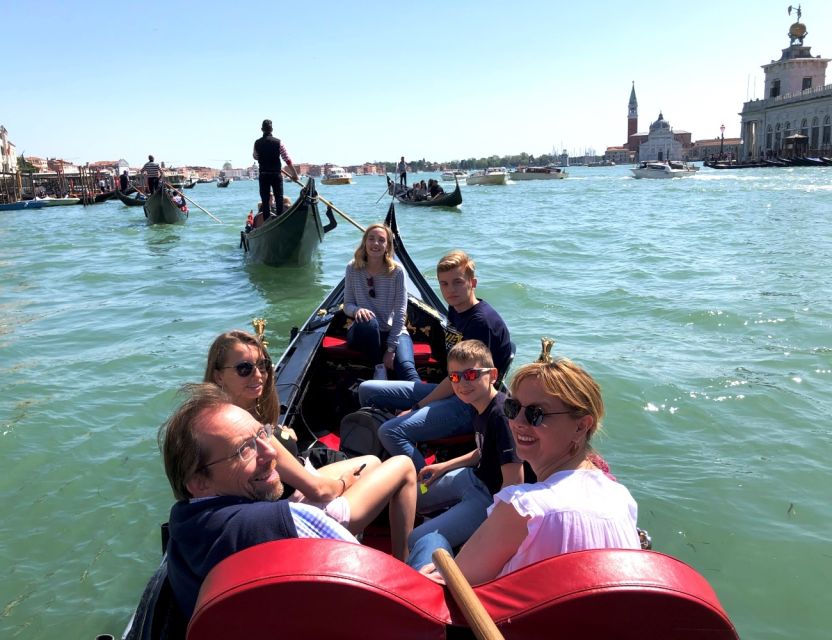 Venice: St. Mark's, Walking Tour and Gondola Combo - Key things that make this combo work