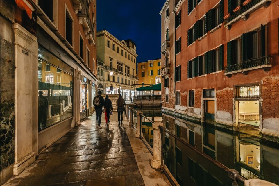 Venice: The Ghost & Legends Walking Tour - A Lagoon Legend: The Unburied Child in Murky Waters