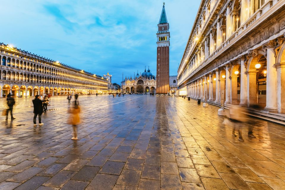 Venice: The Ghost & Legends Walking Tour - Castello at Night: Doges, Noble Families, and Political Intrigue