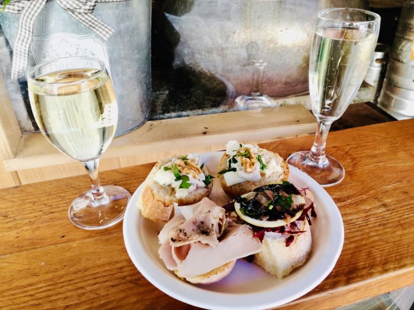 Venice: Venetian Style Carnival Pub Crawl - Price and Value: Does $93 Buy You More Than Drinks?