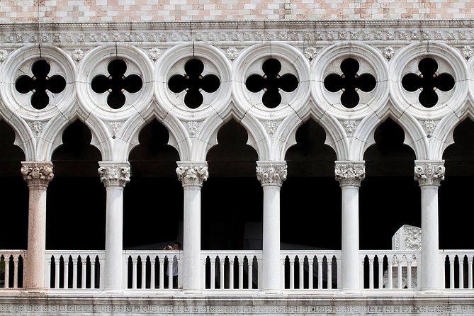 Venice Walking Tour plus Skip the Lines Doge's Palace and St Mark's Basilica Tours - Doge’s Palace: Venice’s political machine (and why the terrace matters)