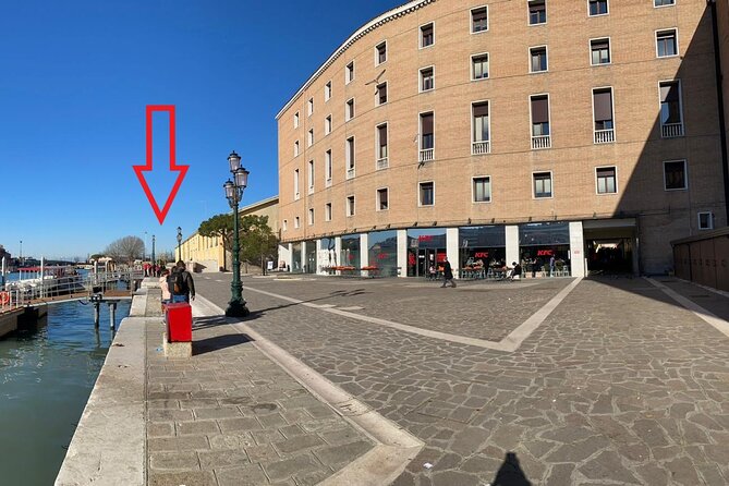 Walking Tour of Venice with Mini Cruise - Canal Grande (10 minutes) and Ponte di Rialto (5 minutes): the postcard route, timed right