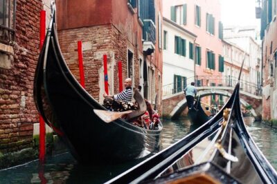 Welcome to Venice Group Tour St. Mark's Basilica & Gondola Ride - Mercati di Rialto: Fish-Market History and the Rialto Bridge Backstory