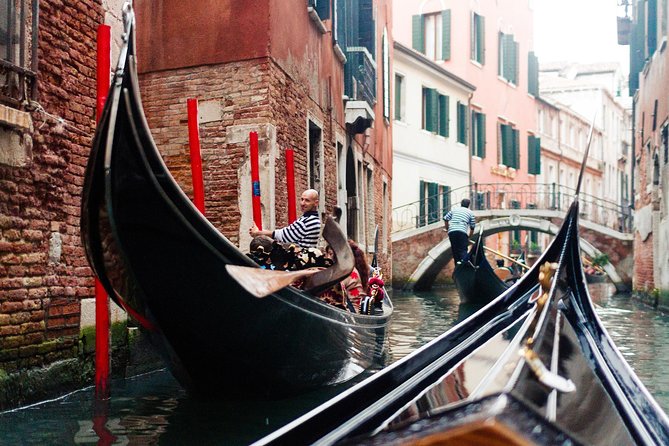 Welcome to Venice Group Tour St. Mark's Basilica & Gondola Ride - Mercati di Rialto: Fish-Market History and the Rialto Bridge Backstory